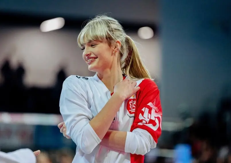 ポーランド 女子バレー ピアセツカ プロフィール & 身長 ポーランド バレーボール ユリタ・ピアセツカ