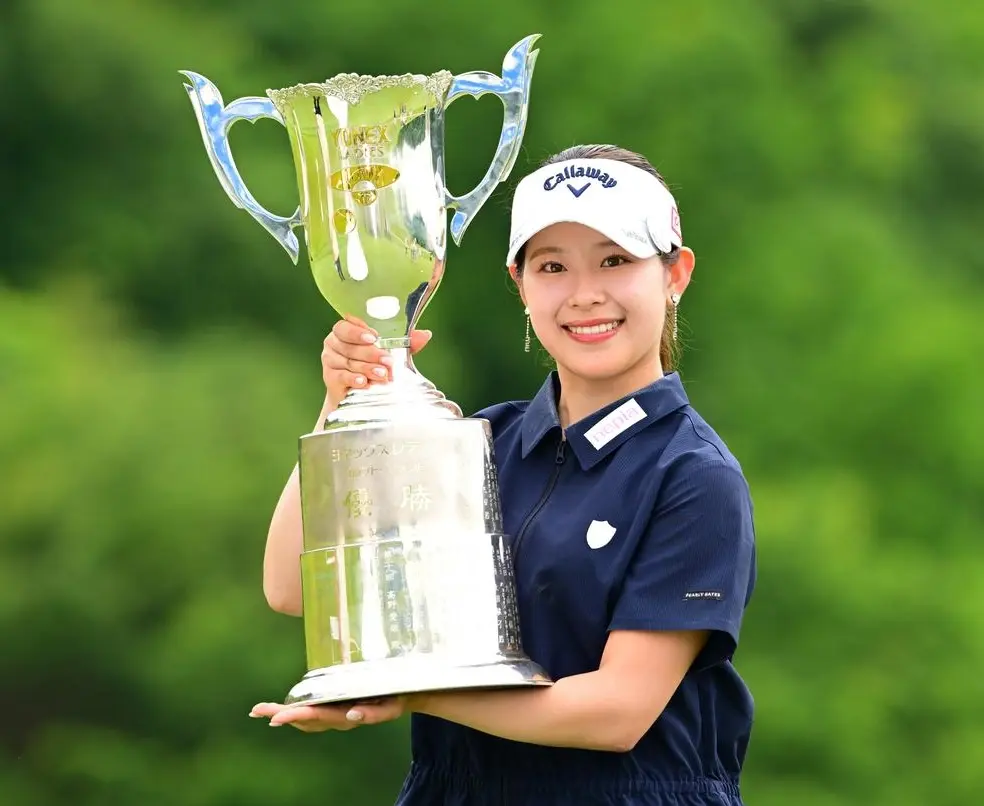 ゴルフ 吉田鈴 プロフィール·可愛い姉妹 (クラブセッティング·居酒屋) 吉田鈴 初優勝